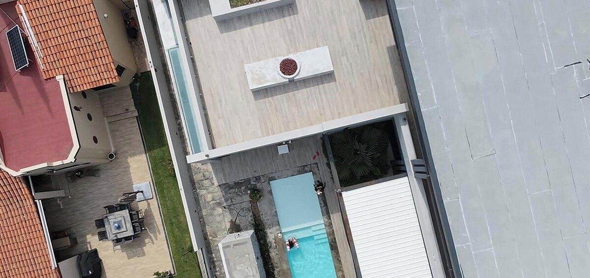 The house, 027
