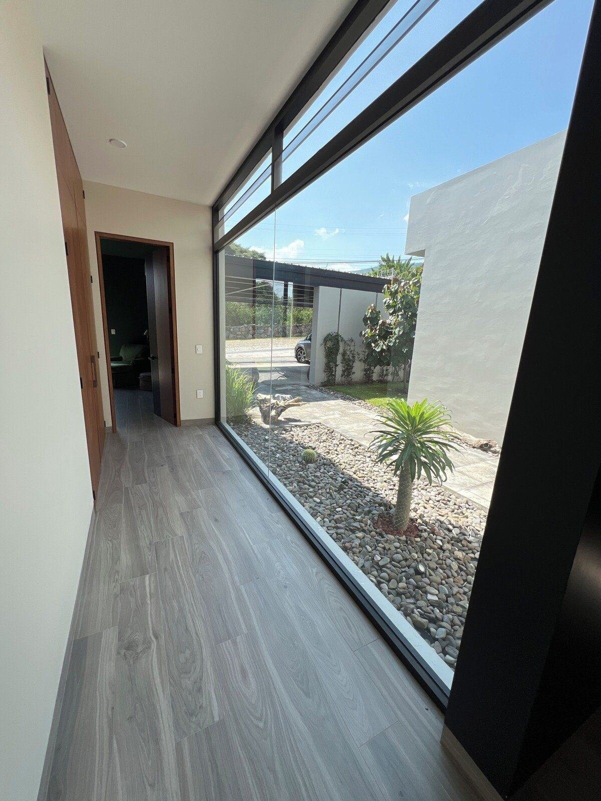 The house, 071